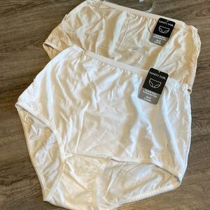 Vanity Fair Perfectly Yours Briefs NEW(2 pairs)